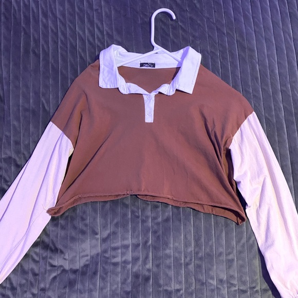 Collared Neck Crop Top Long-sleeve - Picture 1 of 3